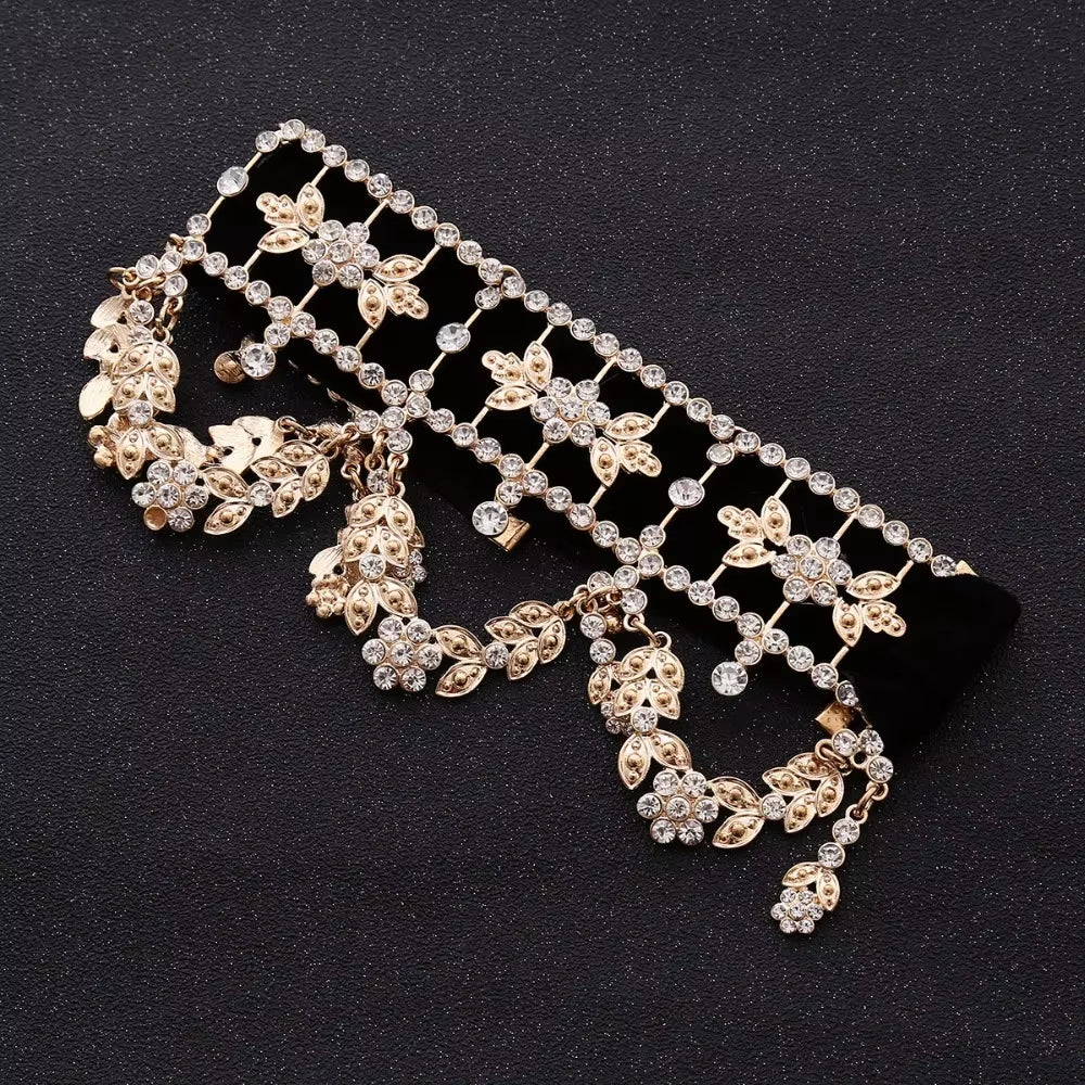 Glamorous Velvet Rhinestone Choker Necklace - Perfect Statement Jewelry for Parties and Gifts